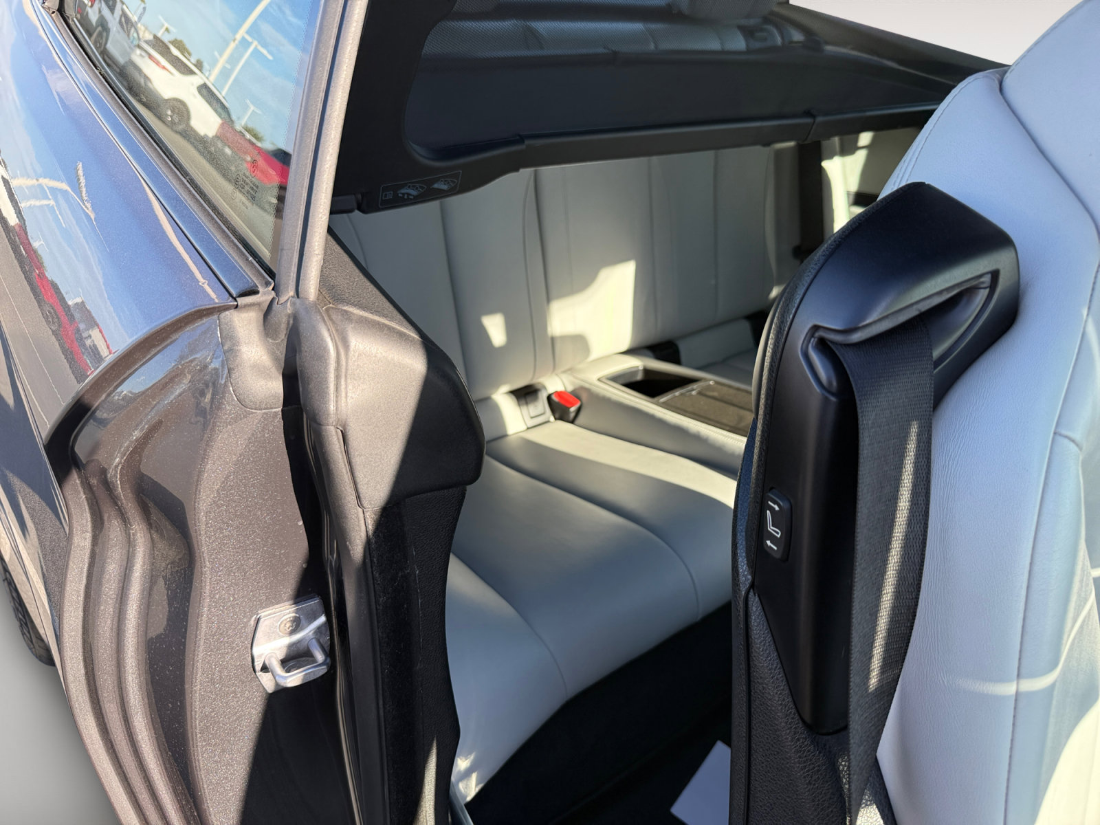 Used 2016 BMW M4 Convertible RWD image 18