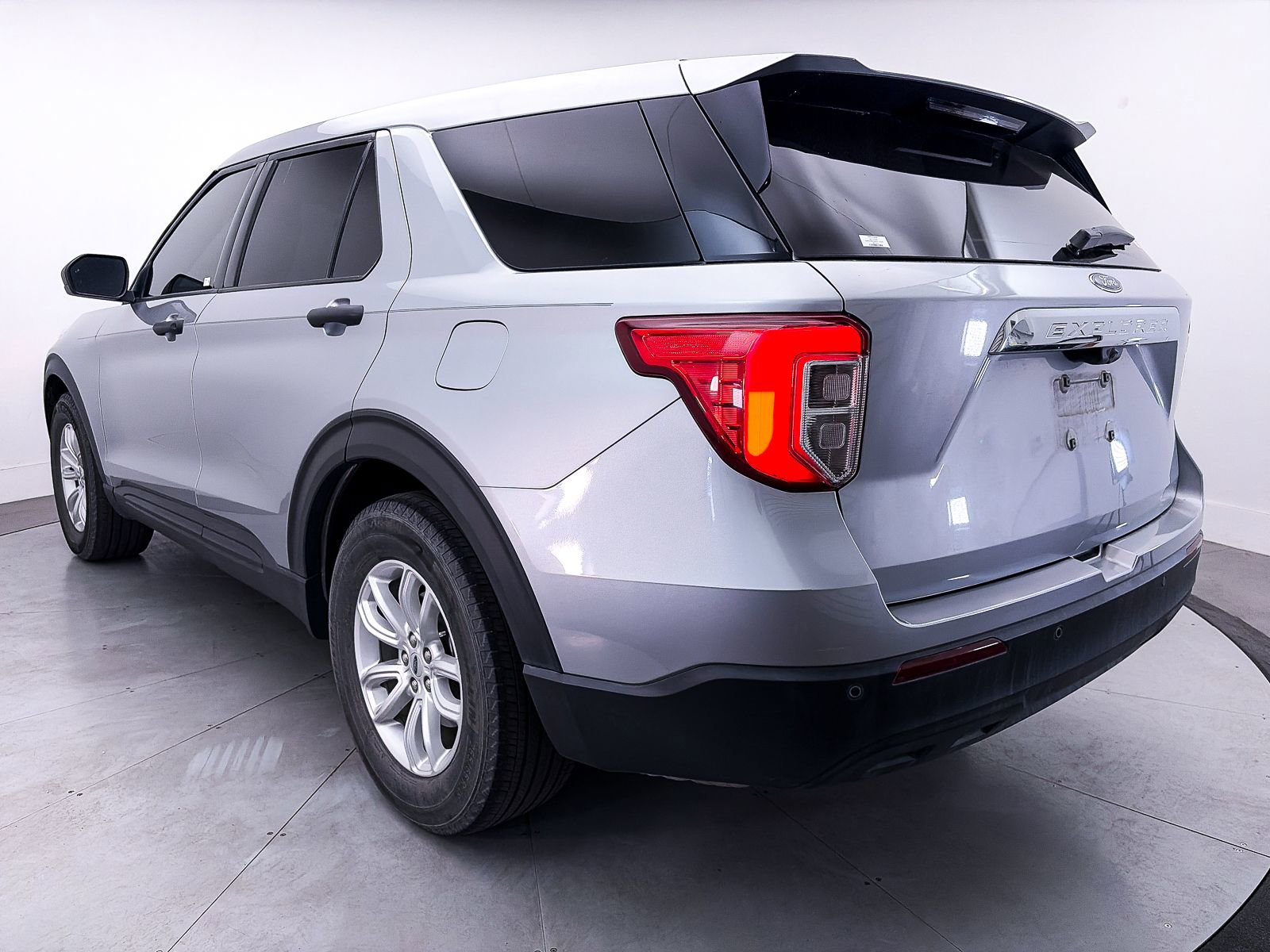 Used 2021 Ford Explorer 2WD image 9