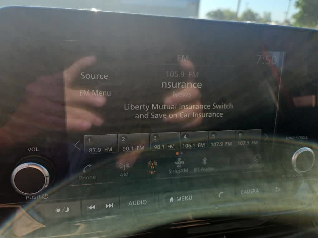 Used 2024 Nissan Pathfinder SV FWD image 15
