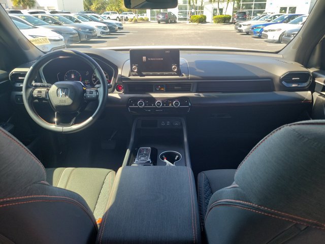Used 2023 Honda Pilot Sport image 2