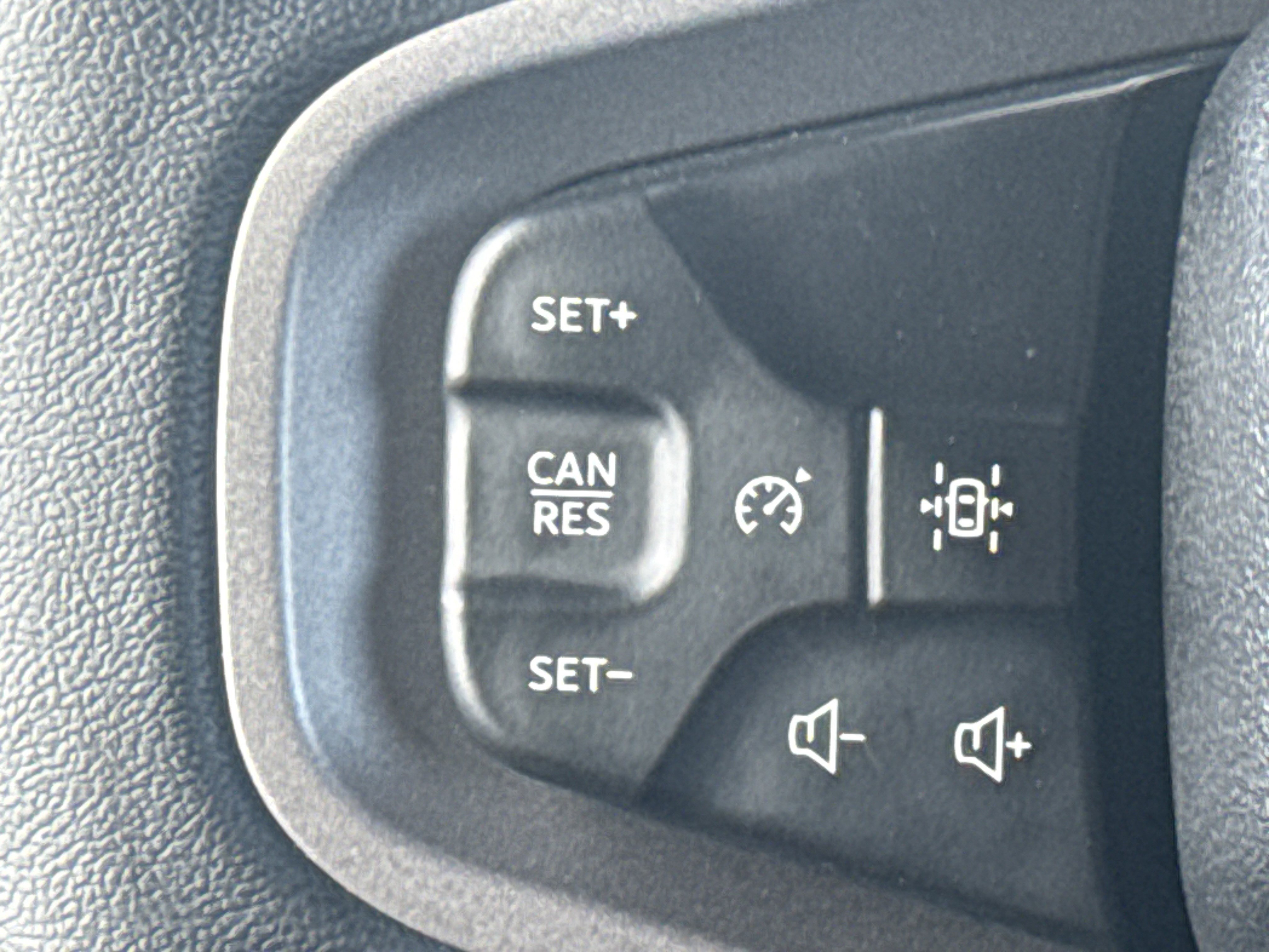 Used 2025 Ford Bronco Badlands image 29