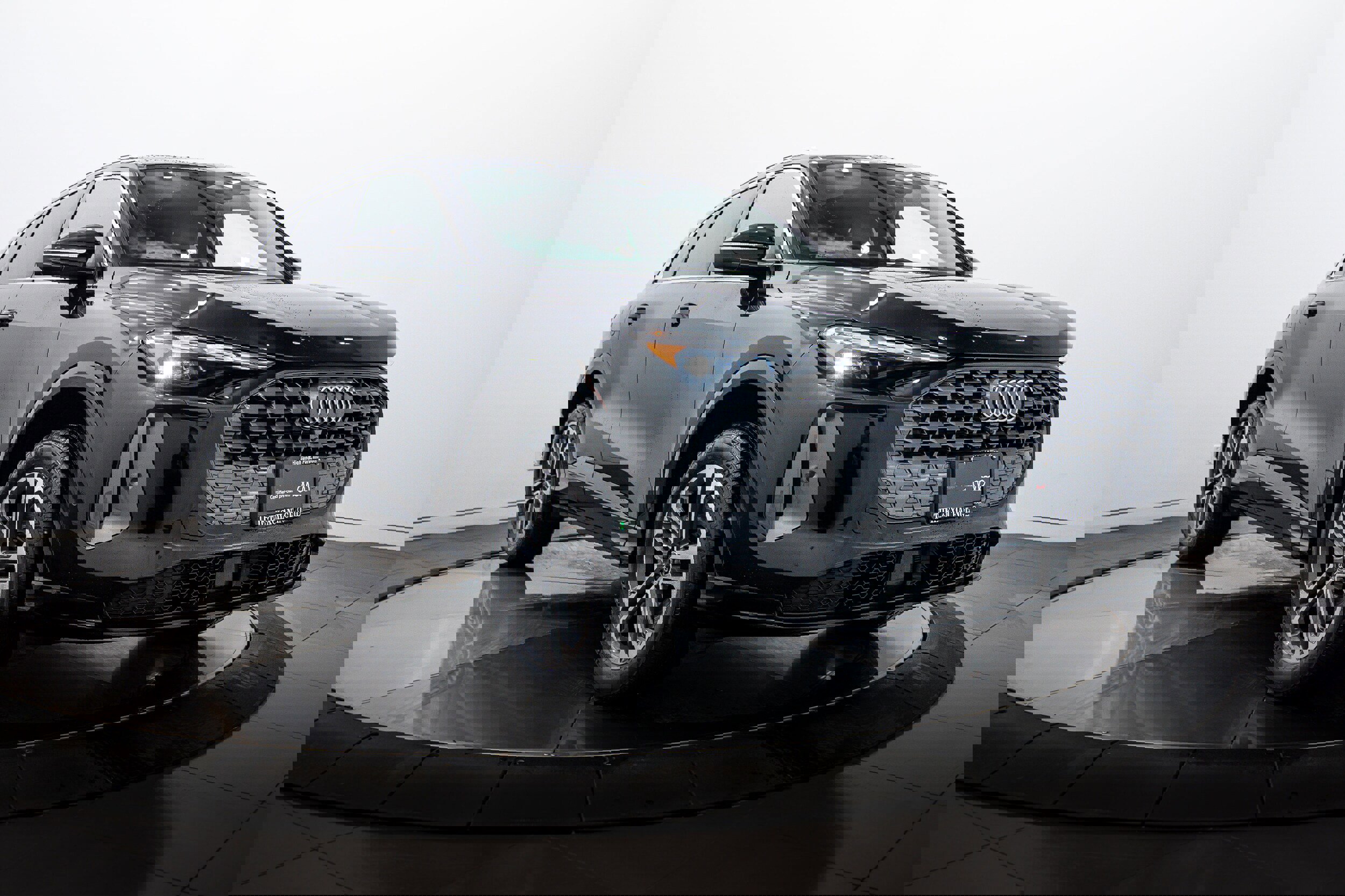 Certified 2025 Audi Q5 Premium w/ Convenience Package image 2