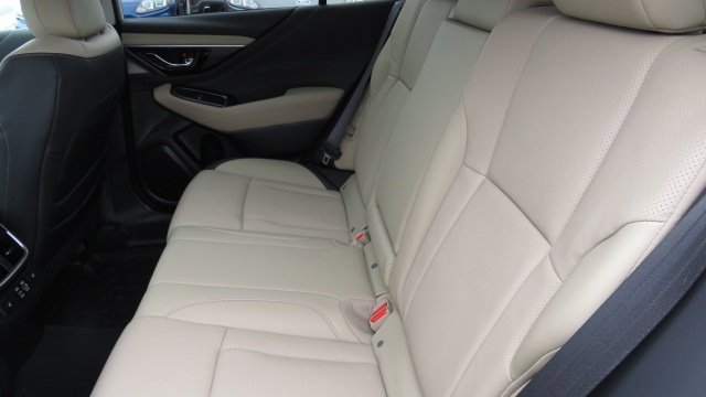 Used 2025 Subaru Outback Limited image 6