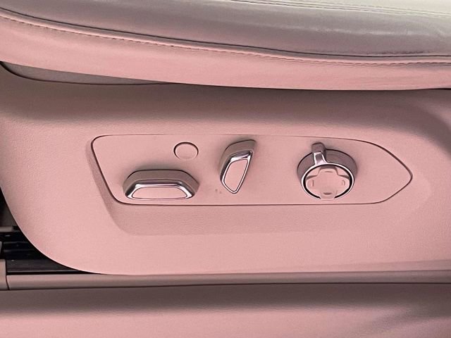 Used 2025 Cadillac Escalade Sport Platinum image 19