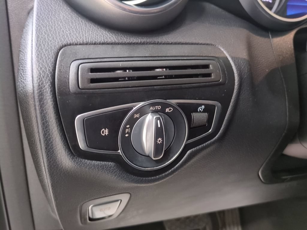 Used 2020 Mercedes-Benz GLC 300 4MATIC image 21