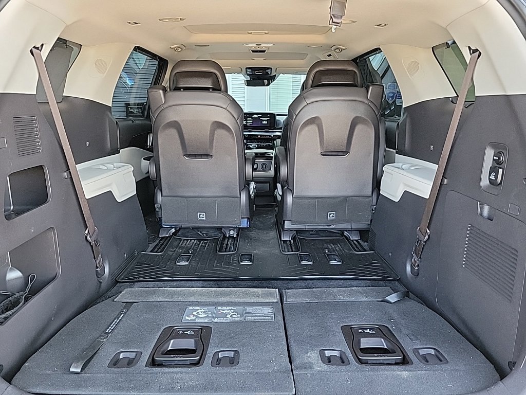 Used 2022 Kia Carnival SX Prestige FWD image 17