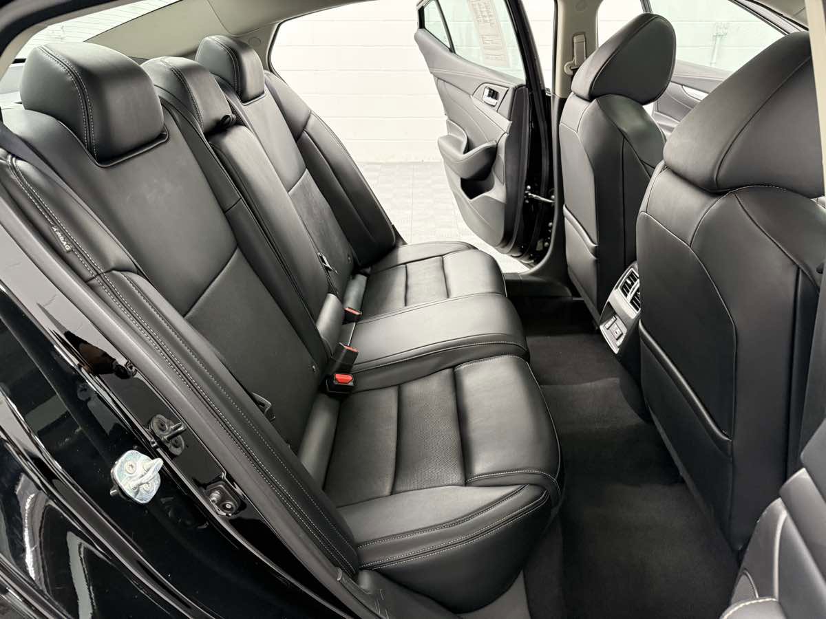 Used 2023 Nissan Maxima SL image 13