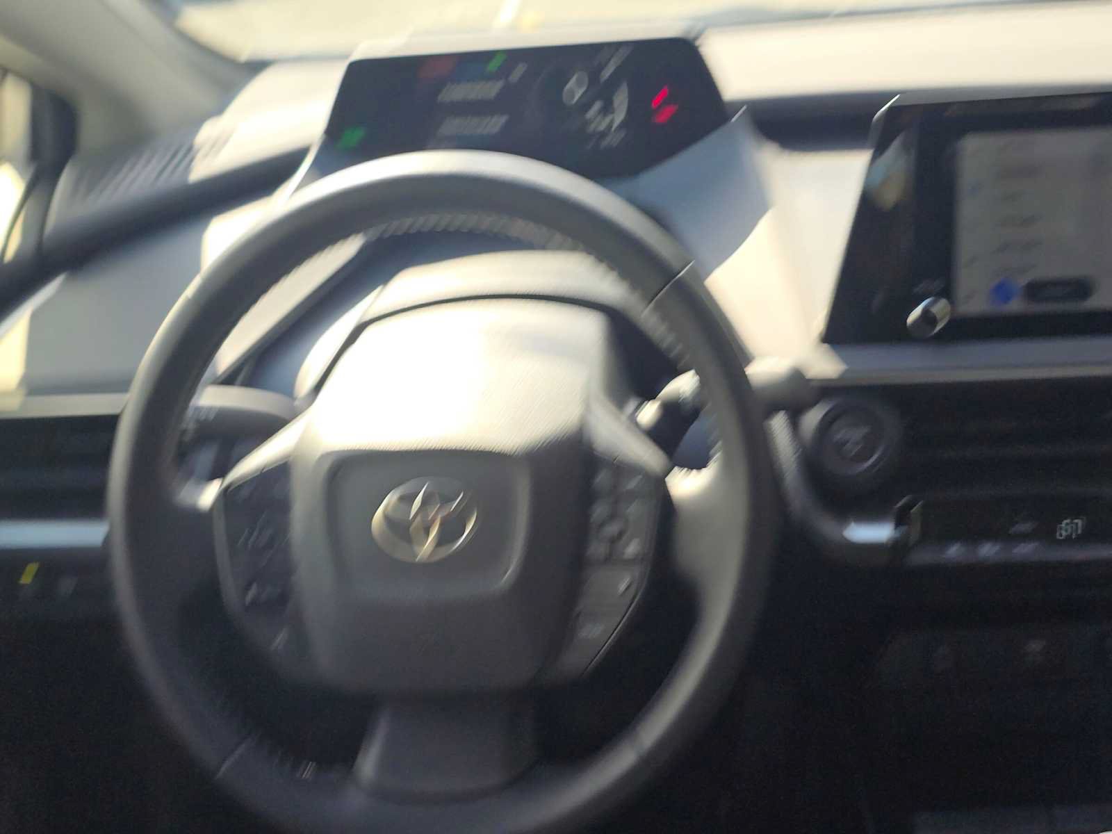 Certified 2025 Toyota Prius LE FWD image 19