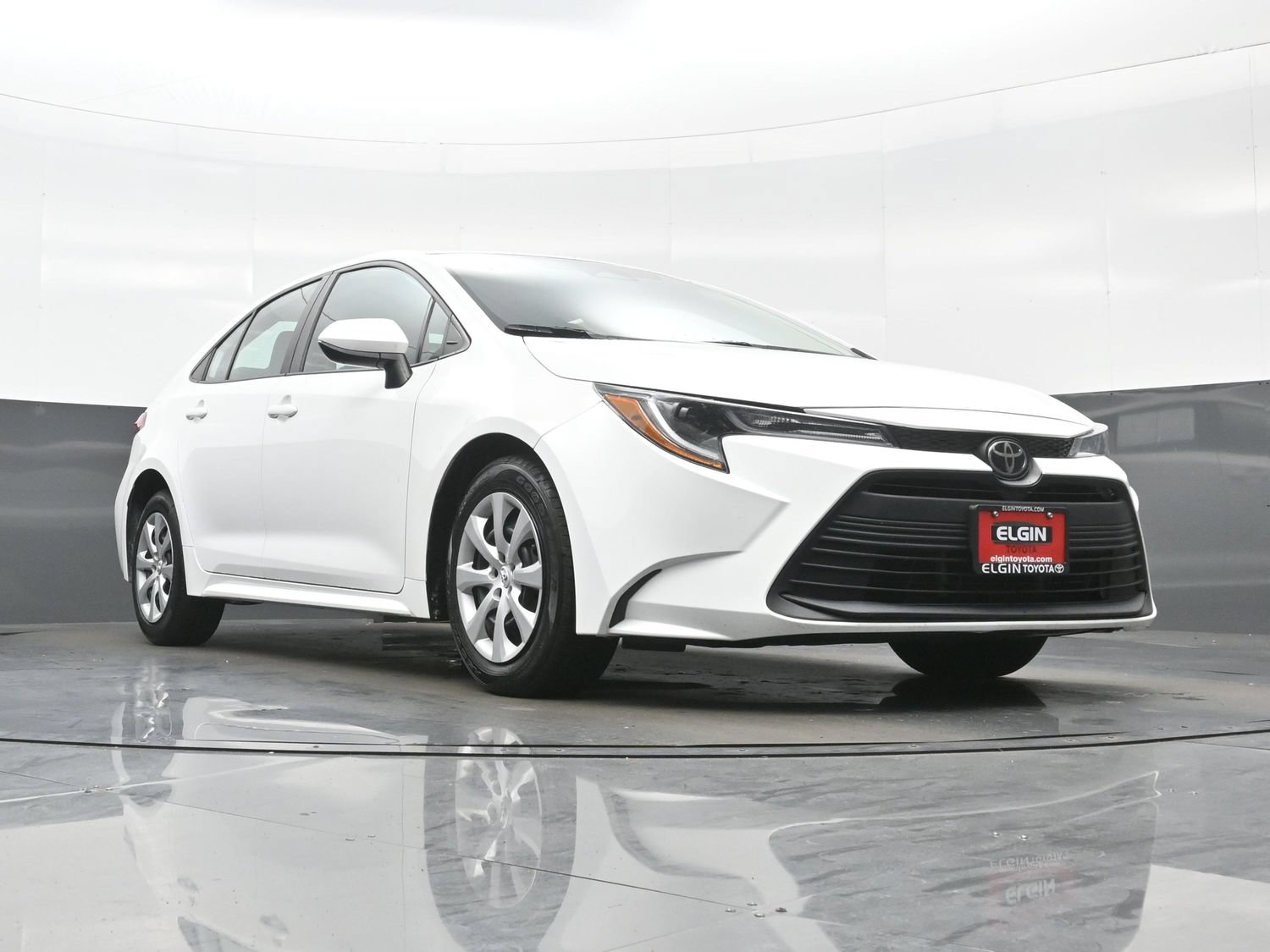 Used 2024 Toyota Corolla LE FWD image 24