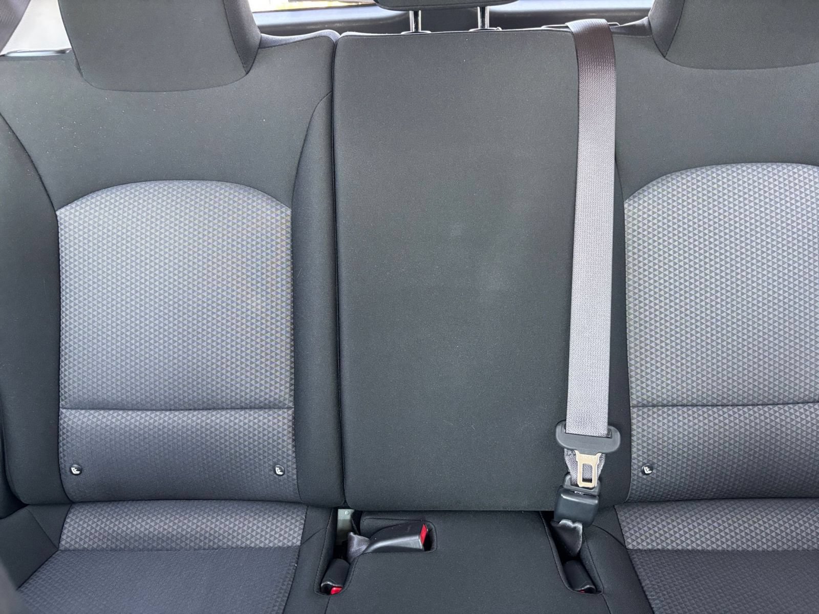 Used 2025 Kia Soul LX w/ LX Technology Package FWD image 31