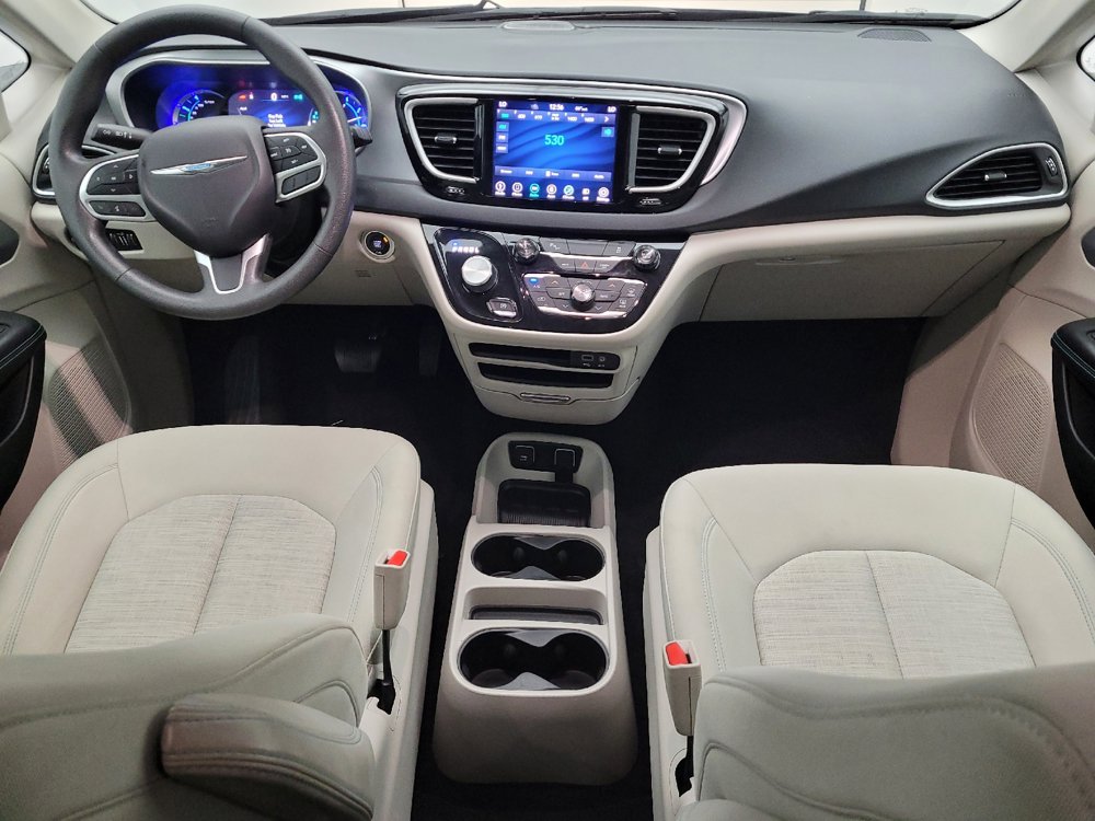 Used 2018 Chrysler Pacifica Touring Plus FWD image 22