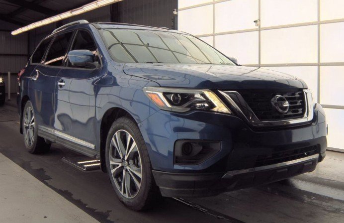 Used 2019 Nissan Pathfinder Platinum image 4