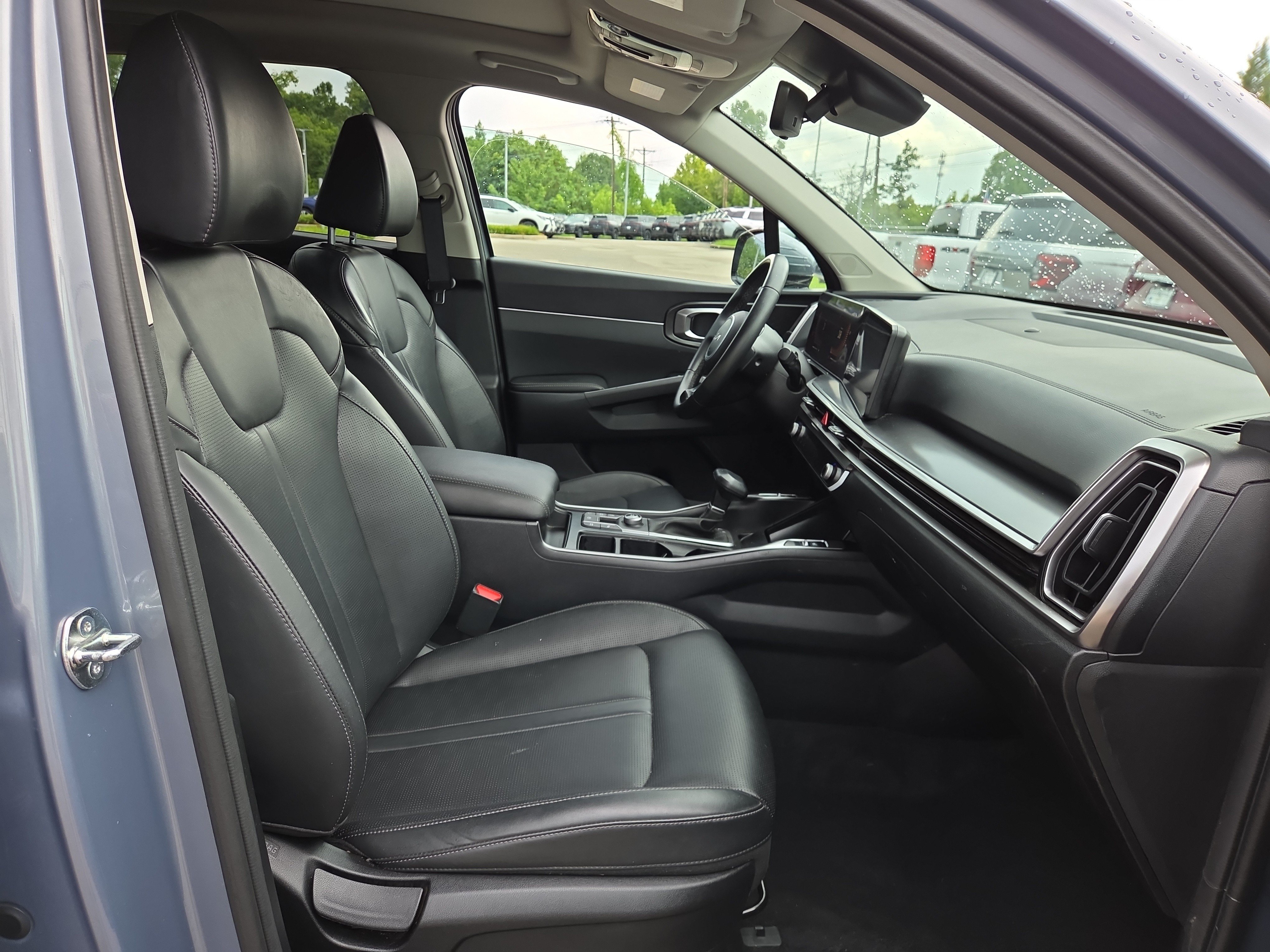Used 2024 Kia Sorento S w/ Panoramic Sunroof Package FWD image 16