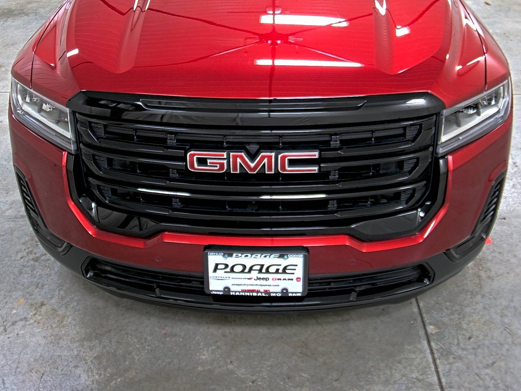 Used 2023 GMC Acadia SLE w/ Driver Convenience Package image 16