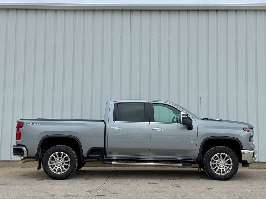 Used 2024 Chevrolet Silverado 2500 LTZ w/ LTZ Premium Package AWD/4WD image 7