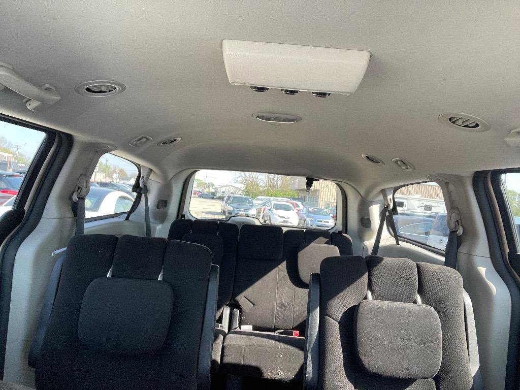 Used 2013 Dodge Grand Caravan SE image 13