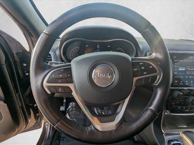 Used 2021 Jeep Grand Cherokee Laredo X image 12