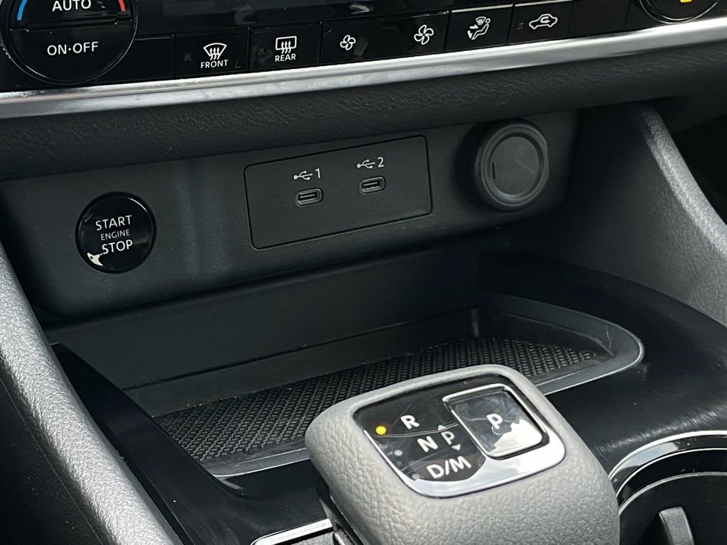 Used 2025 Nissan Rogue SV image 20