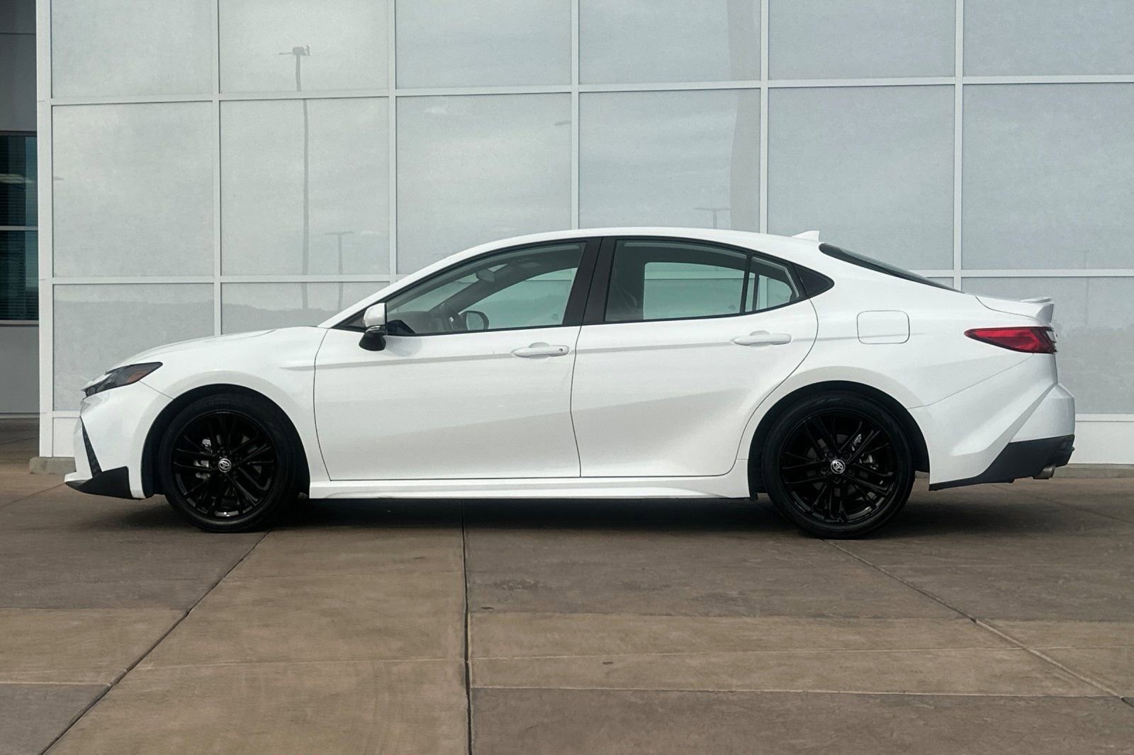 Certified 2025 Toyota Camry SE image 8