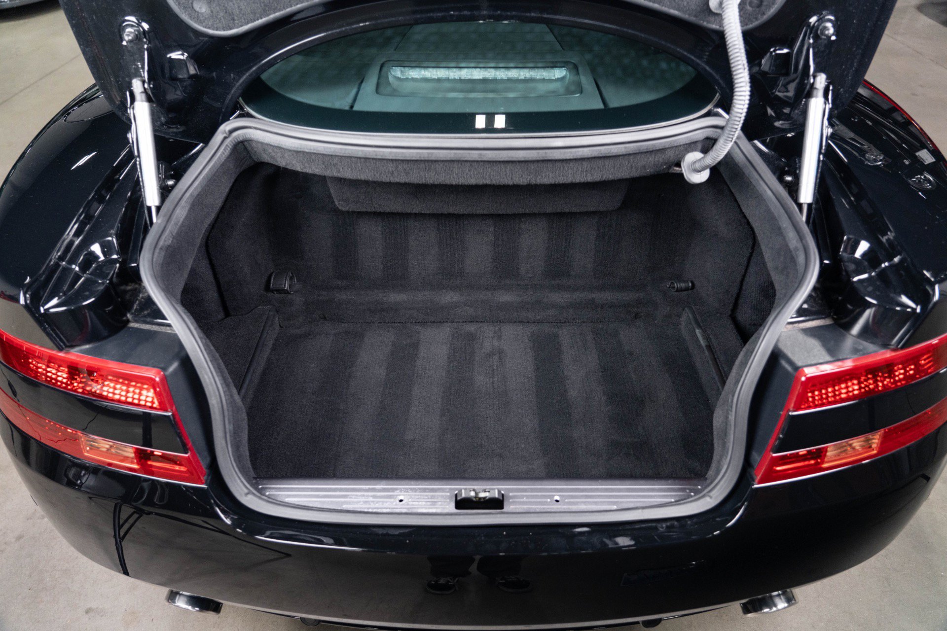 Used 2007 Aston Martin DB9 Coupe RWD image 46