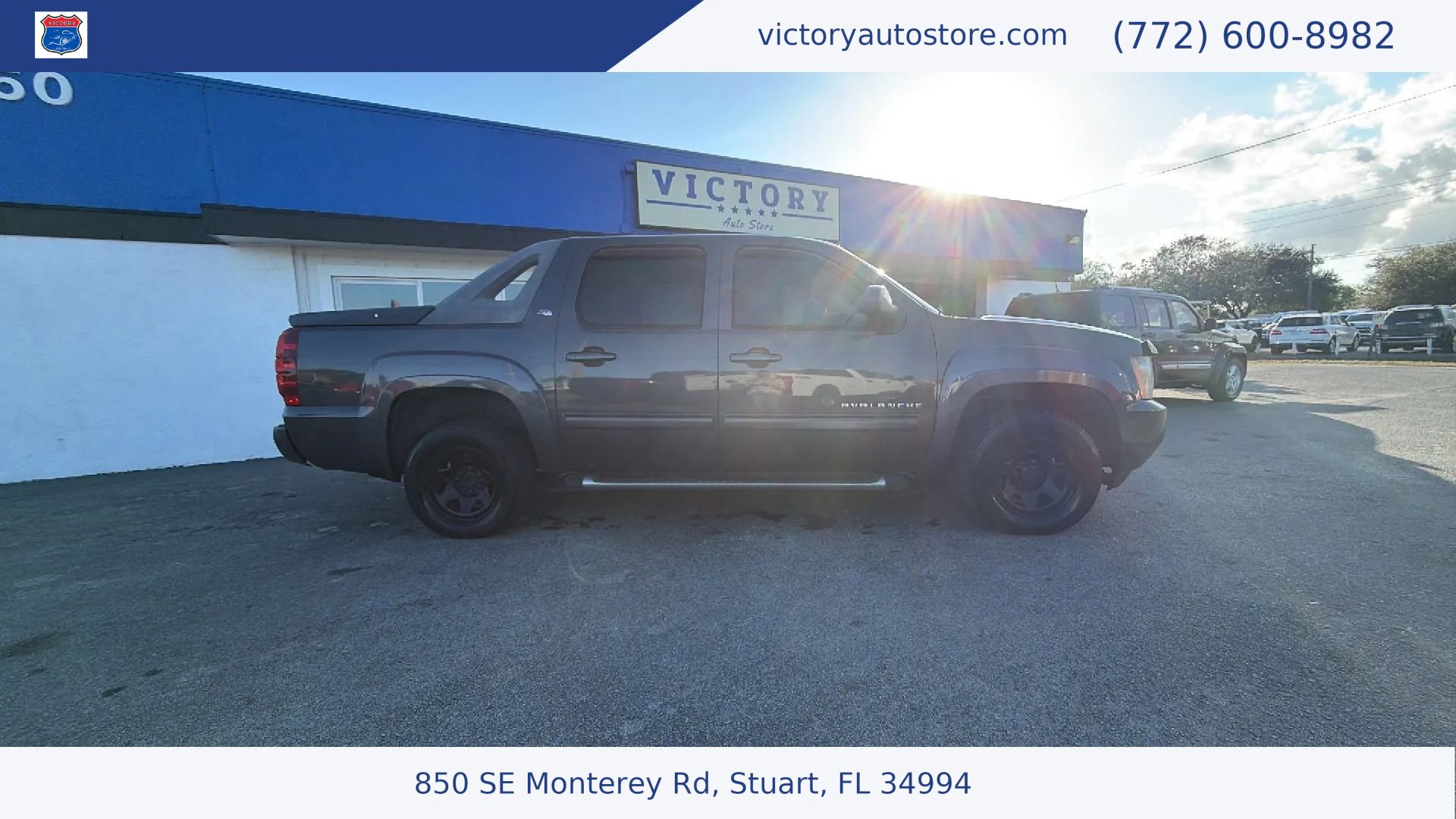 Used 2010 Chevrolet Avalanche LT w/ Suspension Package, Off-Road image 5