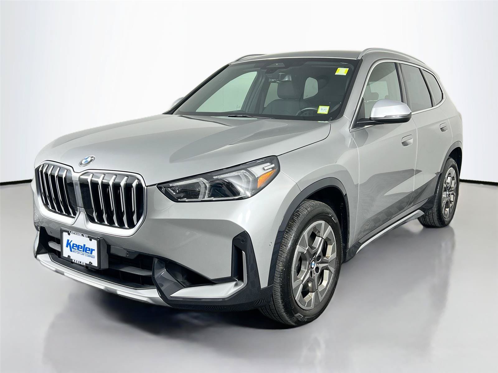 Certified 2023 BMW X1 xDrive28i w/ Convenience Package AWD/4WD image 2