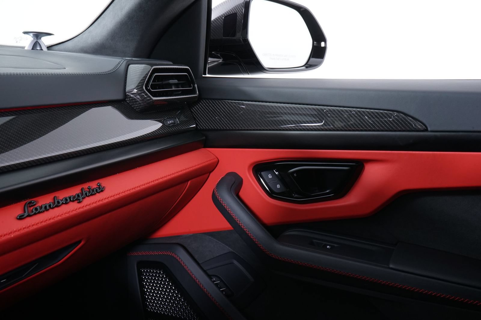 Used 2025 Lamborghini Urus S AWD/4WD image 22