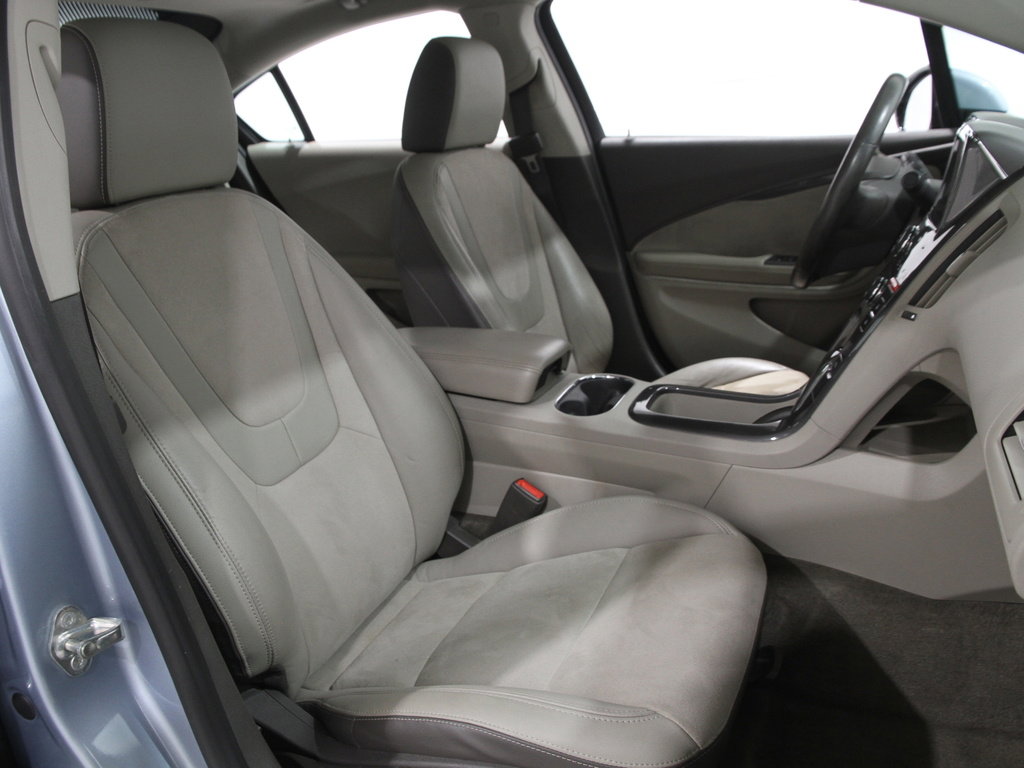 Used 2015 Chevrolet Volt Premium w/ Premium Trim Package image 18