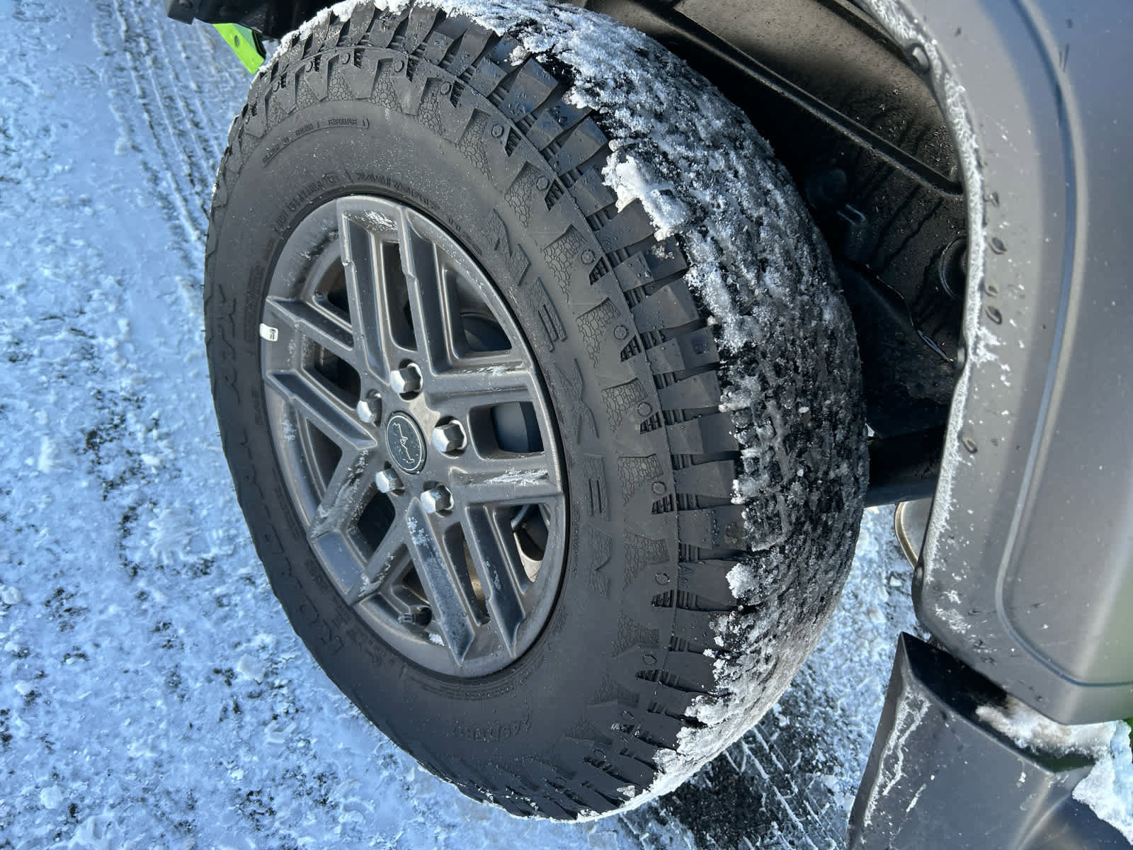 Used 2025 Jeep Wrangler Sport S image 28