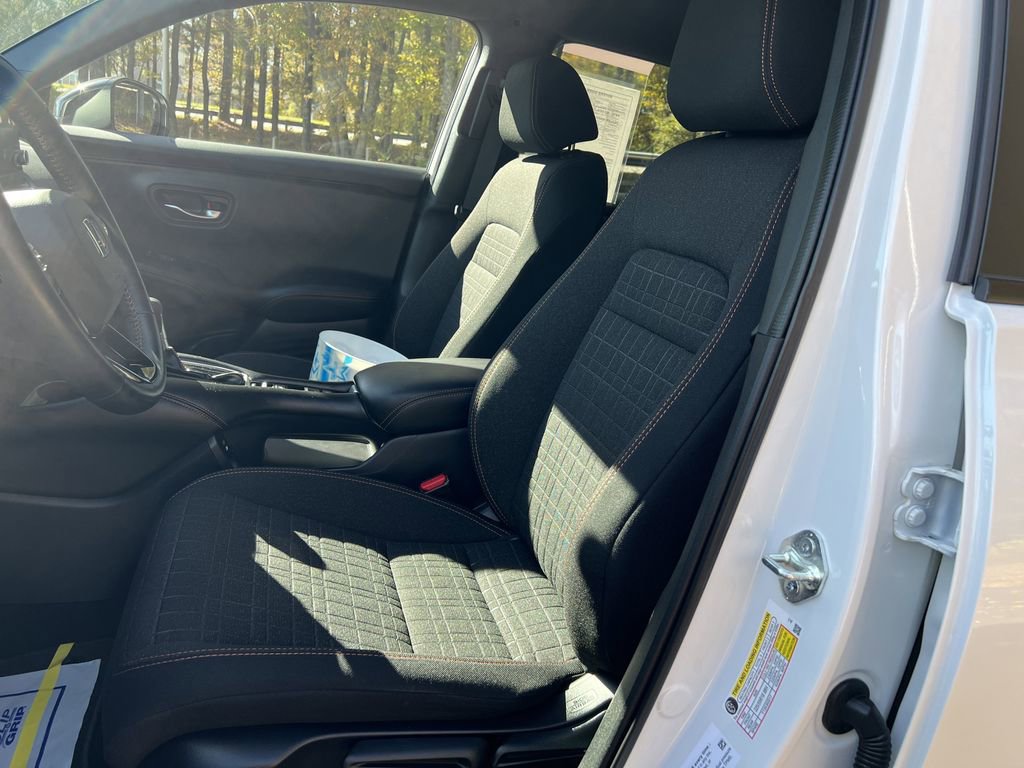 Used 2025 Honda HR-V Sport image 14