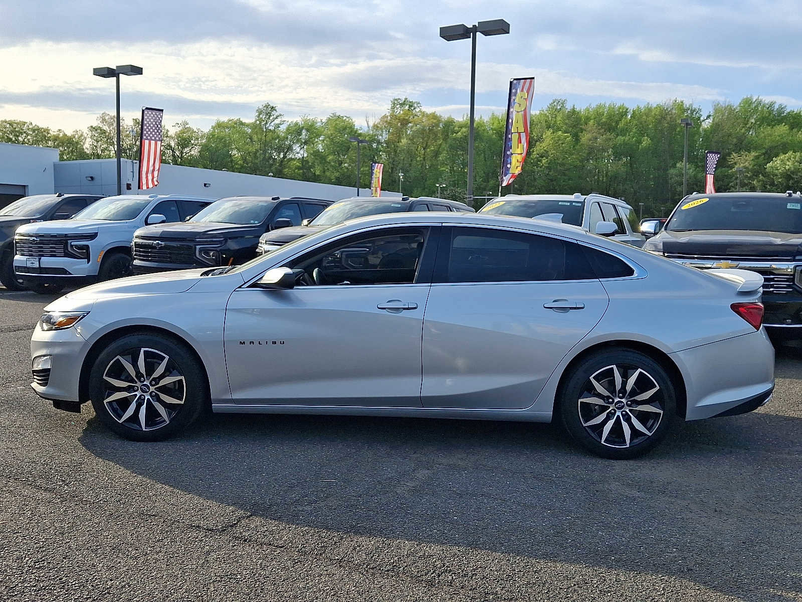 Used 2022 Chevrolet Malibu RS FWD image 4