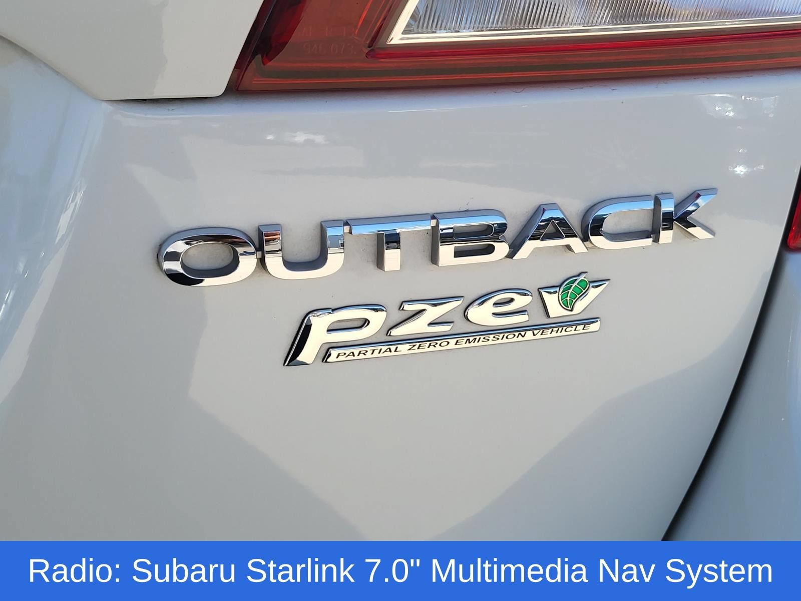 Used 2017 Subaru Outback 2.5i Limited AWD/4WD image 6