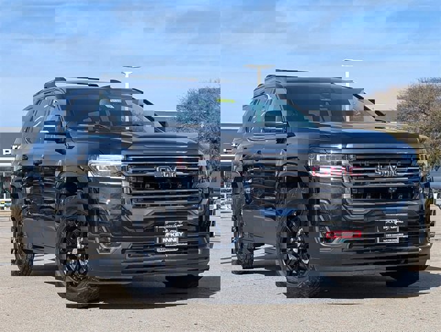 Used 2023 GMC Acadia AT4 w/ Technology Package image 2