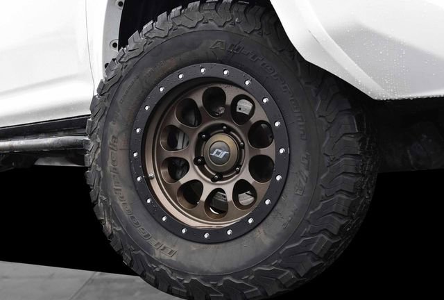 Used 2016 Toyota 4Runner SR5 image 3