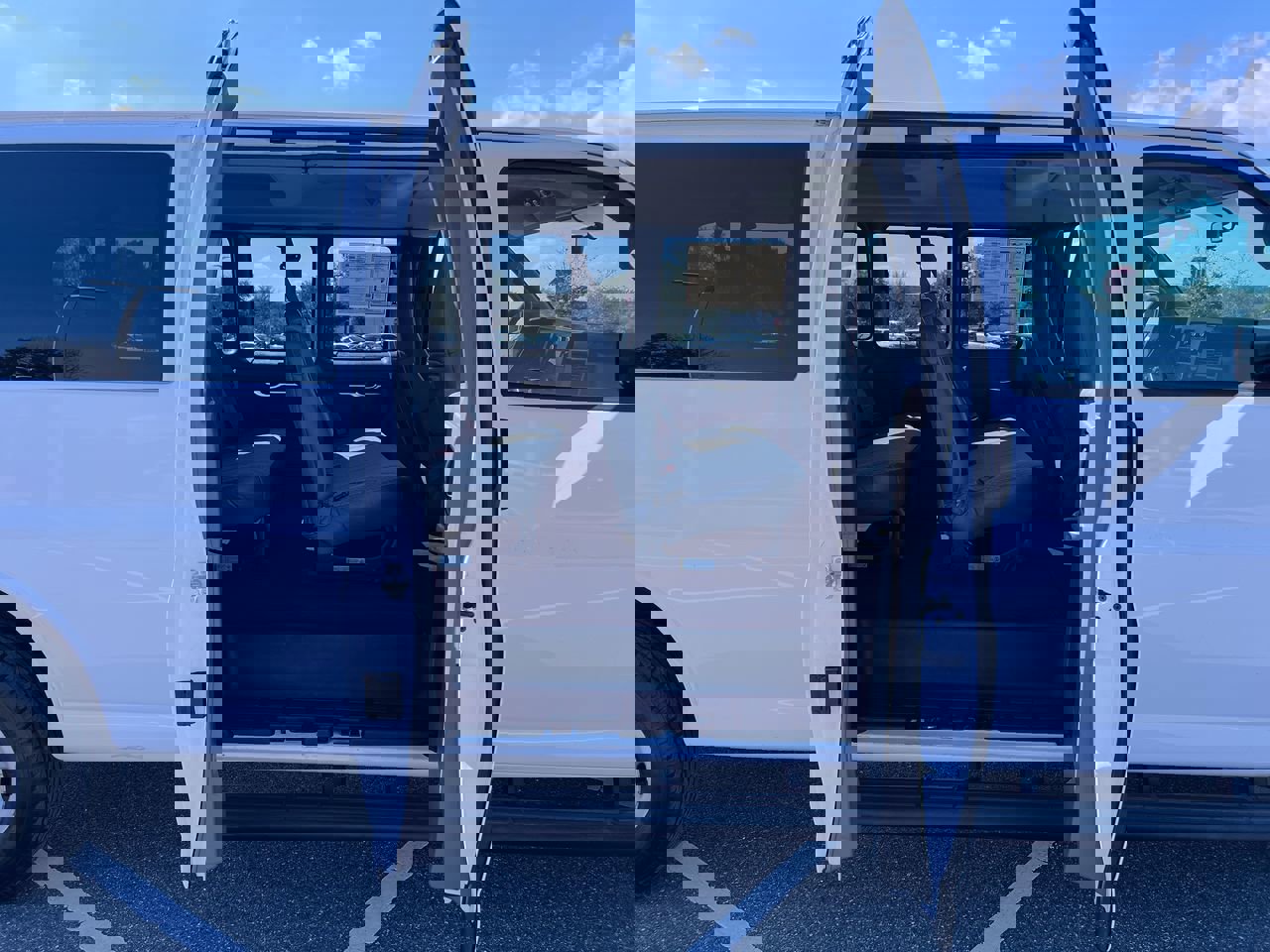 Used 2018 Chevrolet Express 3500 LT w/ LT Preferred Equipment Group image 27