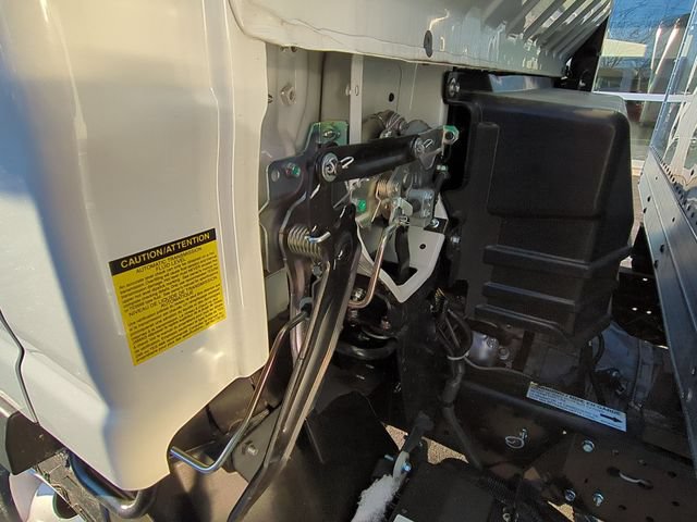 Used 2024 Chevrolet Low Cab Forward 5500XG RWD image 27