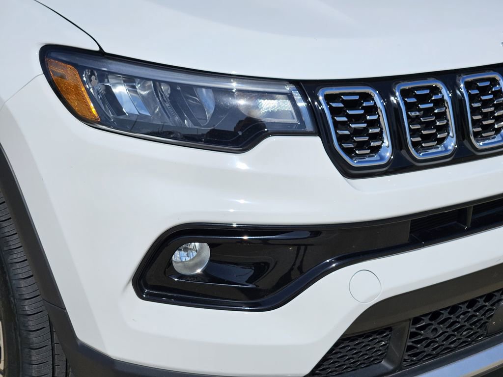 Used 2025 Jeep Compass Limited AWD/4WD image 10