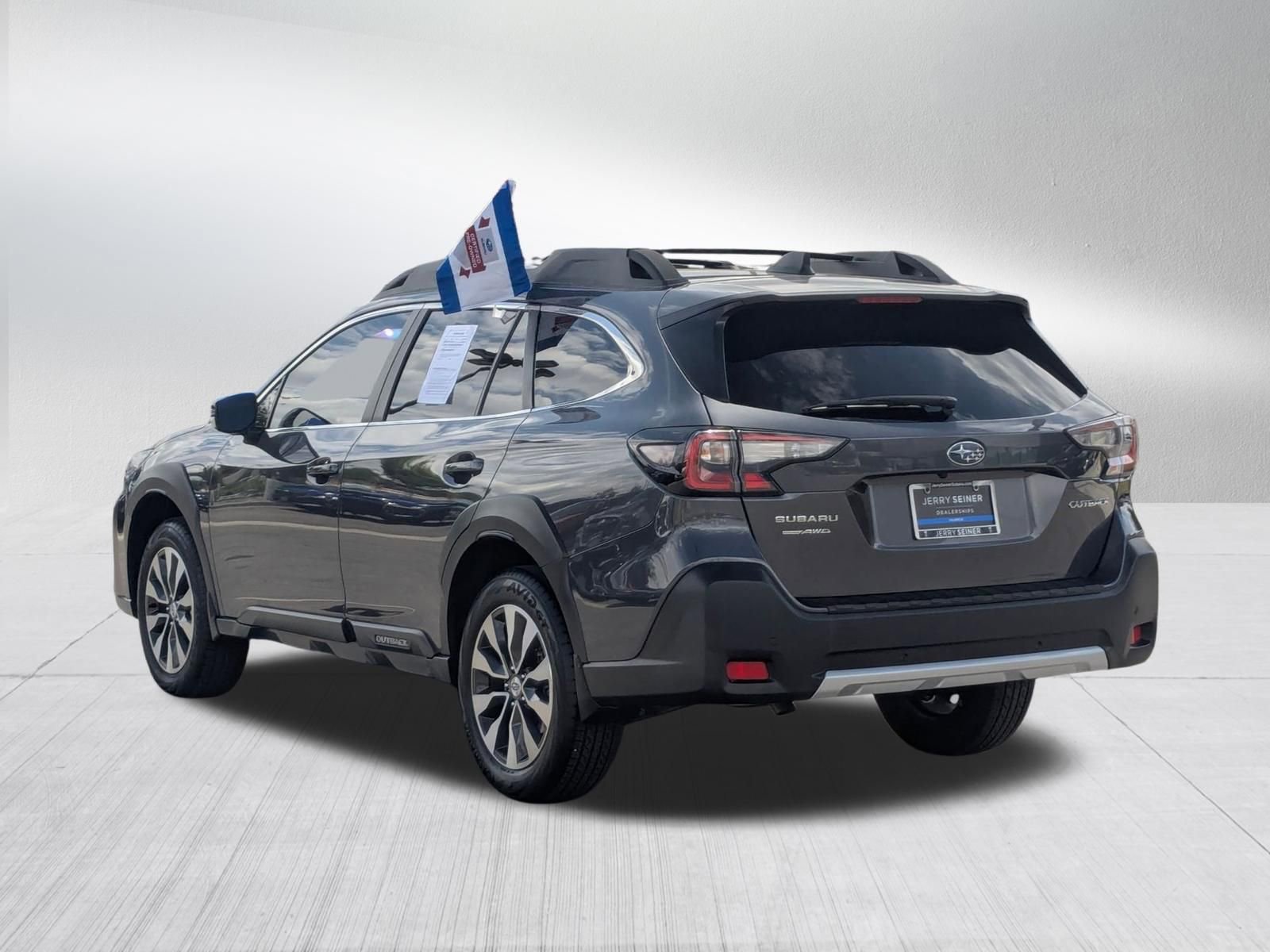 Used 2025 Subaru Outback Limited AWD/4WD image 3