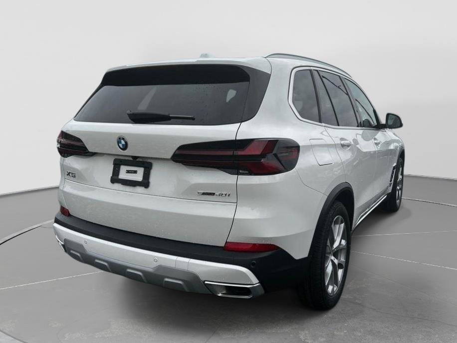 New 2026 BMW X5 sDrive40i w/ Parking Assistance Package RWD image 6