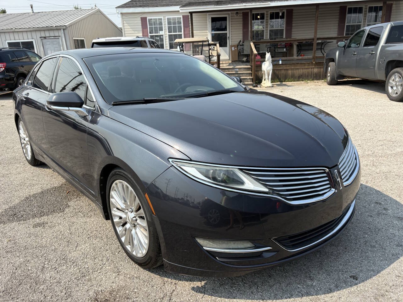 Used 2013 Lincoln MKZ FWD image 6