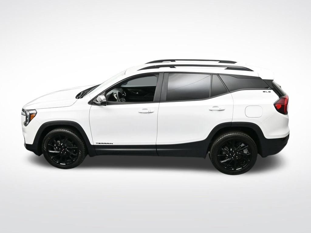 Used 2023 GMC Terrain SLE w/ Elevation Edition AWD/4WD image 17