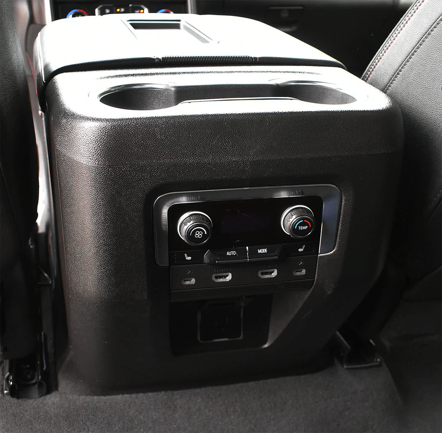 Used 2022 Chevrolet Tahoe RST w/ Sport Performance Package AWD/4WD image 14