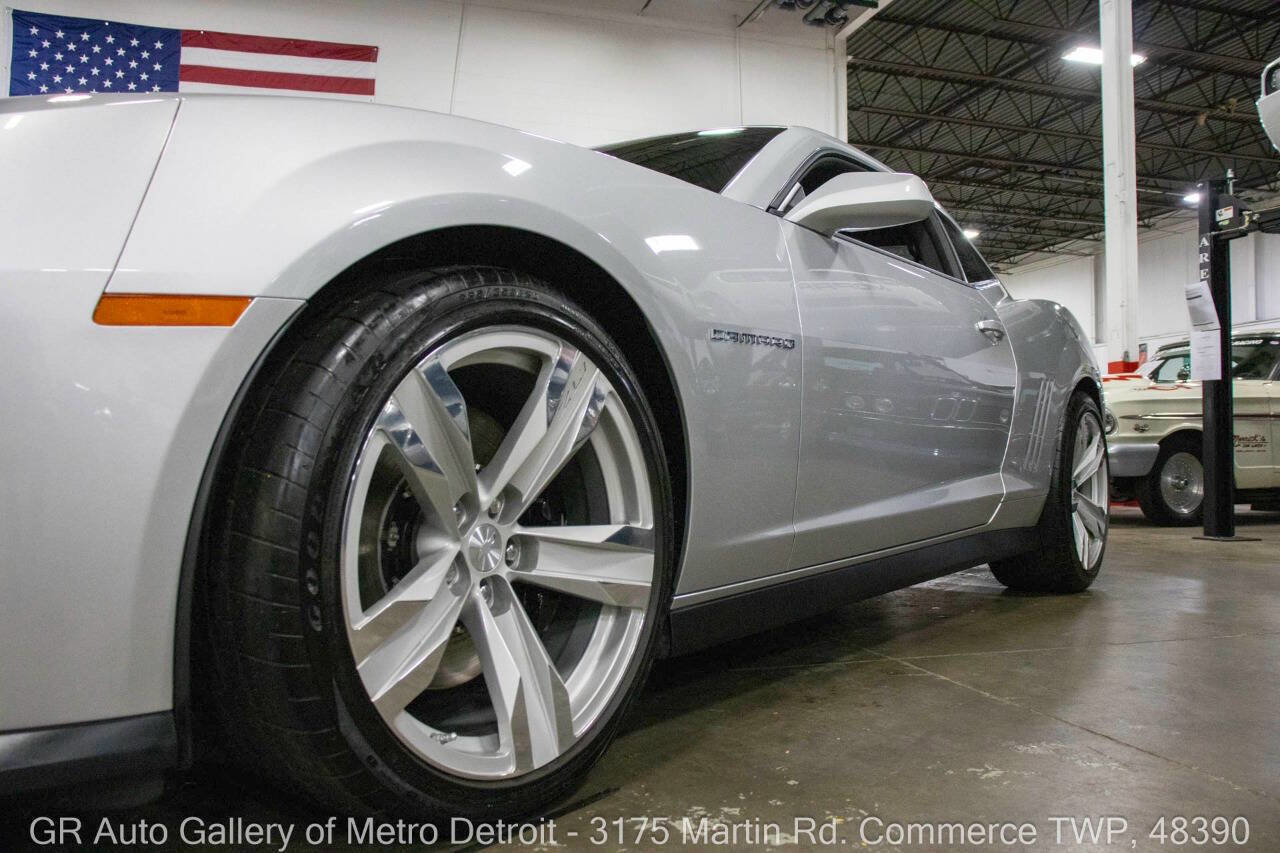 Used 2012 Chevrolet Camaro ZL1 image 21