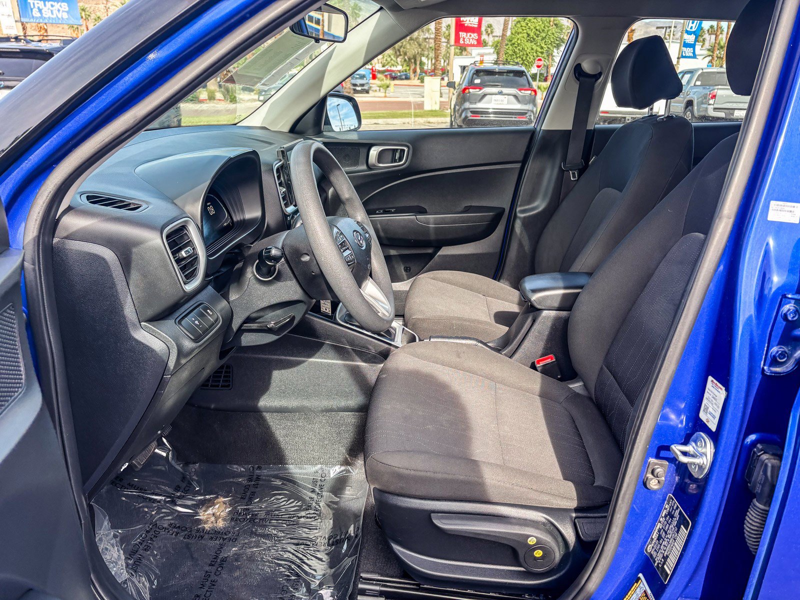 Used 2024 Hyundai Venue SE FWD image 21