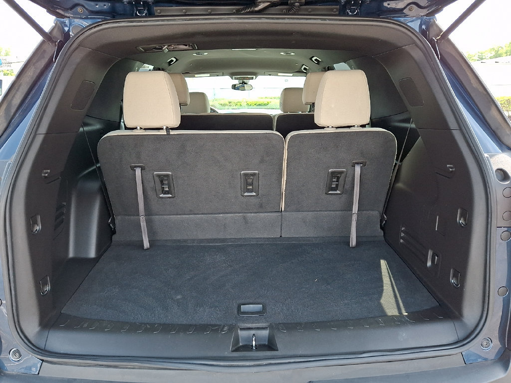 Used 2022 Chevrolet Traverse LS FWD image 31