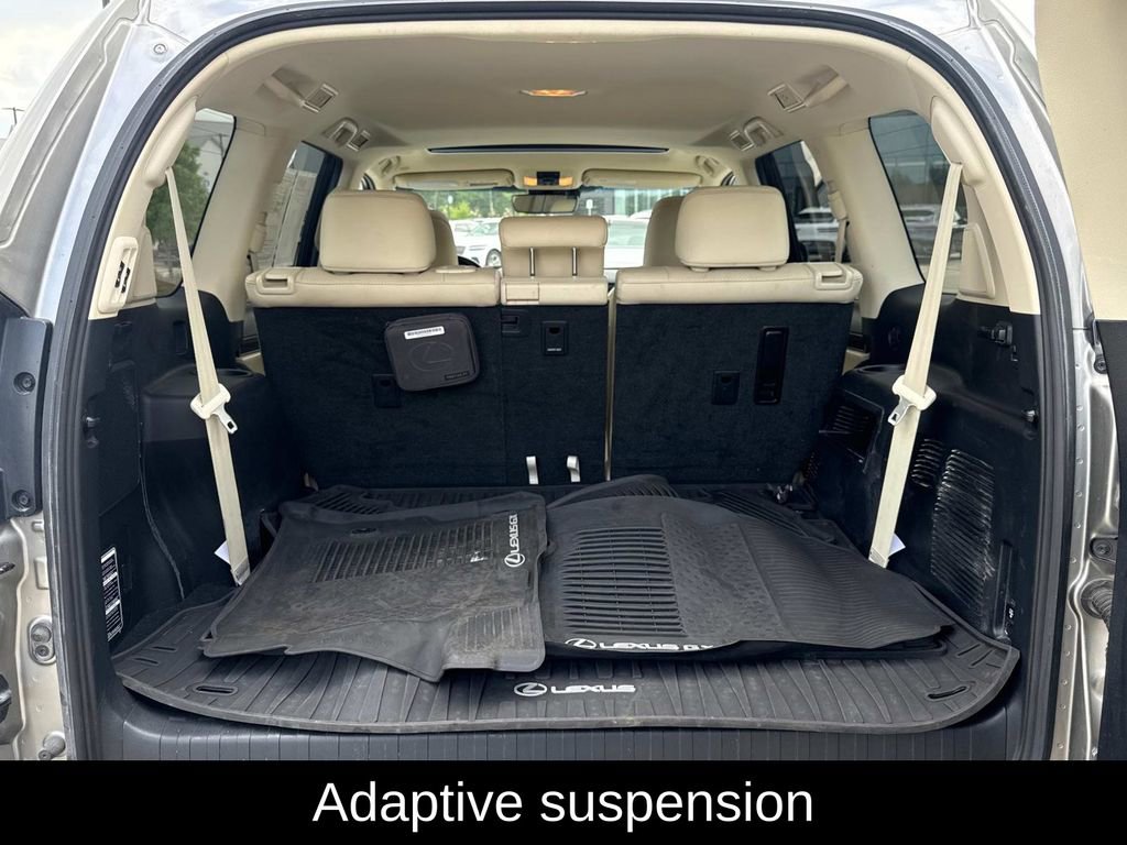 Used 2023 Lexus GX 460 Luxury w/ Accessory Package AWD/4WD image 12