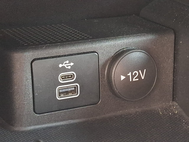 Used 2025 Ford Escape ST-Line FWD image 24