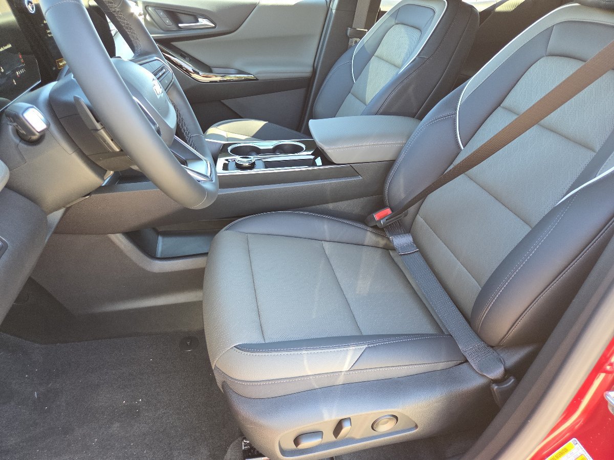 New 2027 Chevrolet Equinox LT w/ Convenience Package II AWD/4WD image 31