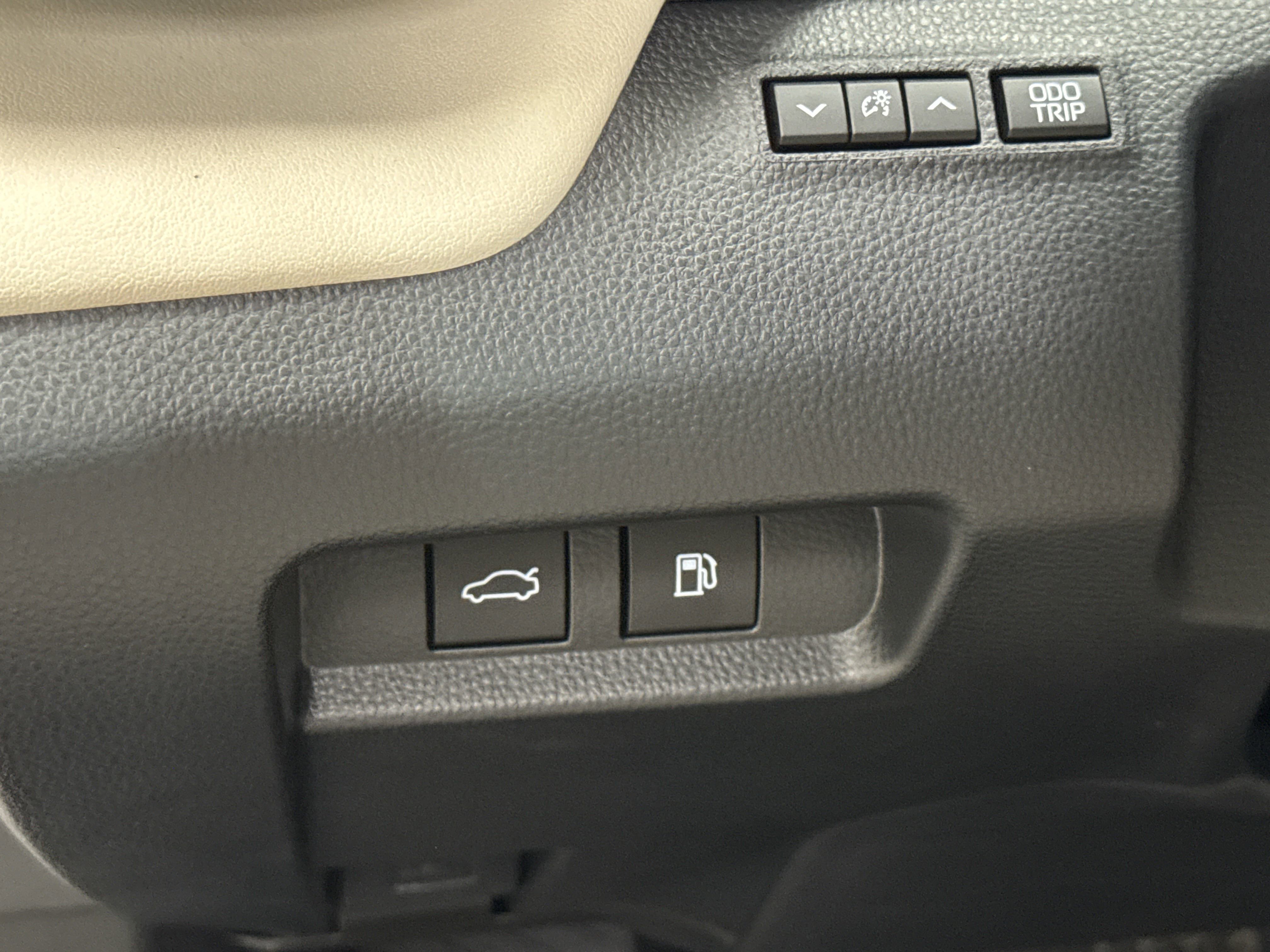 New 2026 Toyota Crown Limited w/ Advanced Technology Package image 17