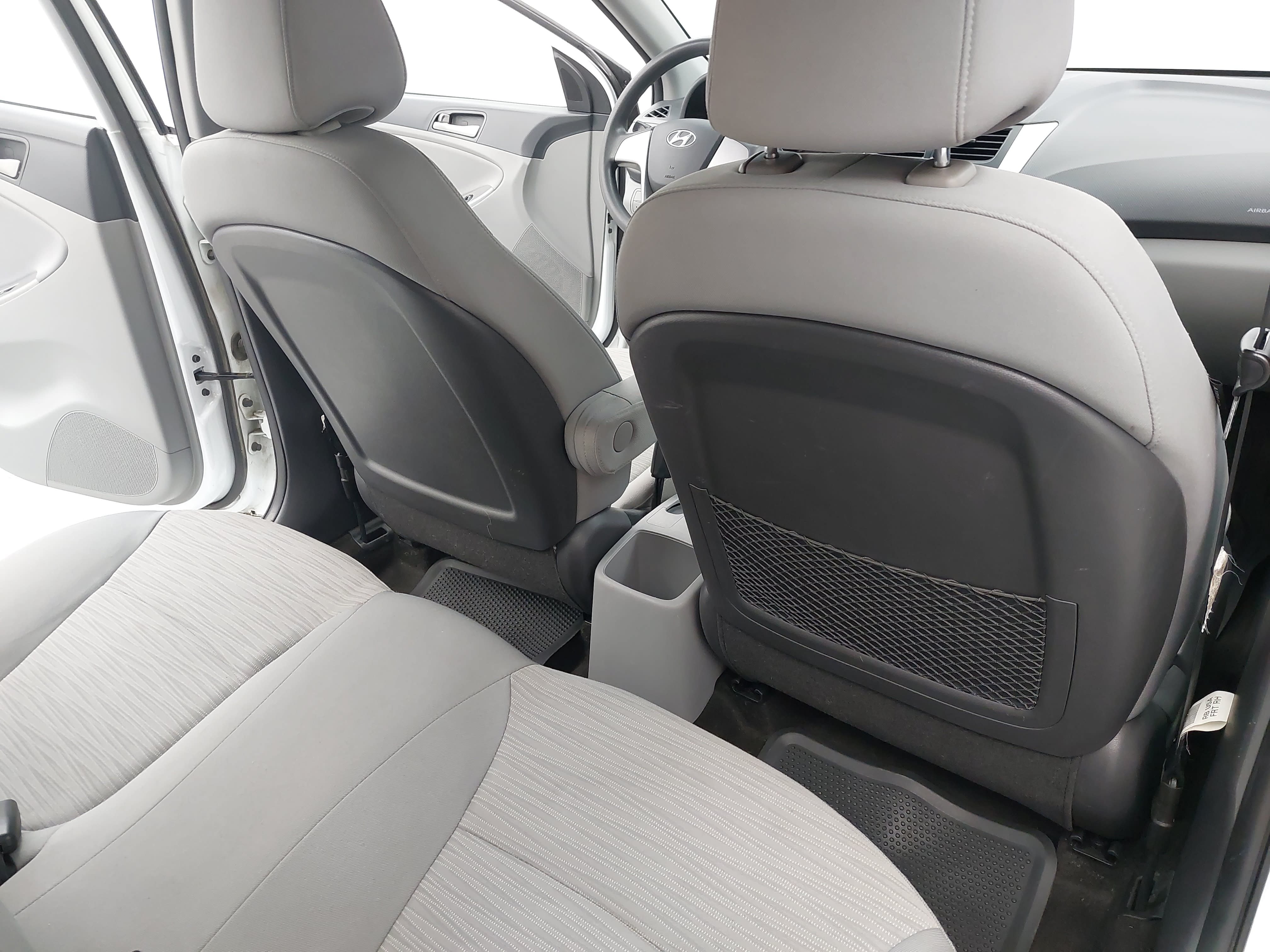 Used 2016 Hyundai Accent SE FWD image 13